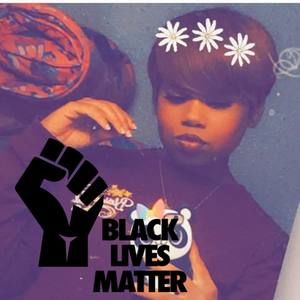 Meet your Posher, Avery